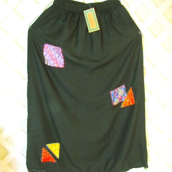 SACRED THREADS BLACK SKIRT Size M/L WITH PATCHES AND MIRROR ACCENTS-PMST1C - Picture 1 of 4